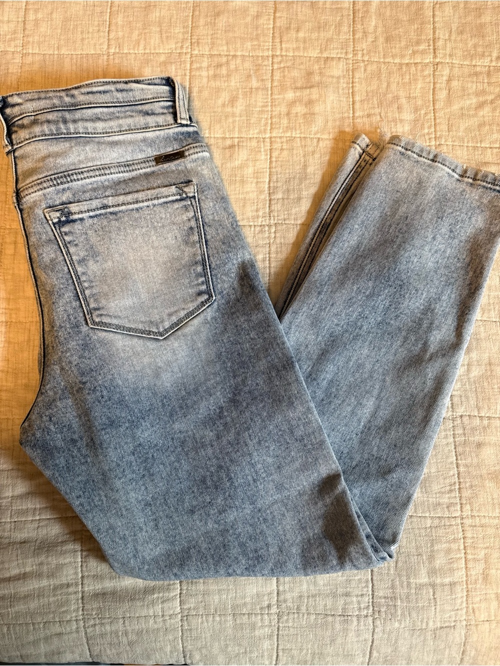 Kancan Cadence Ultra High Rise Slim Straight Jeans 28 Light Wash